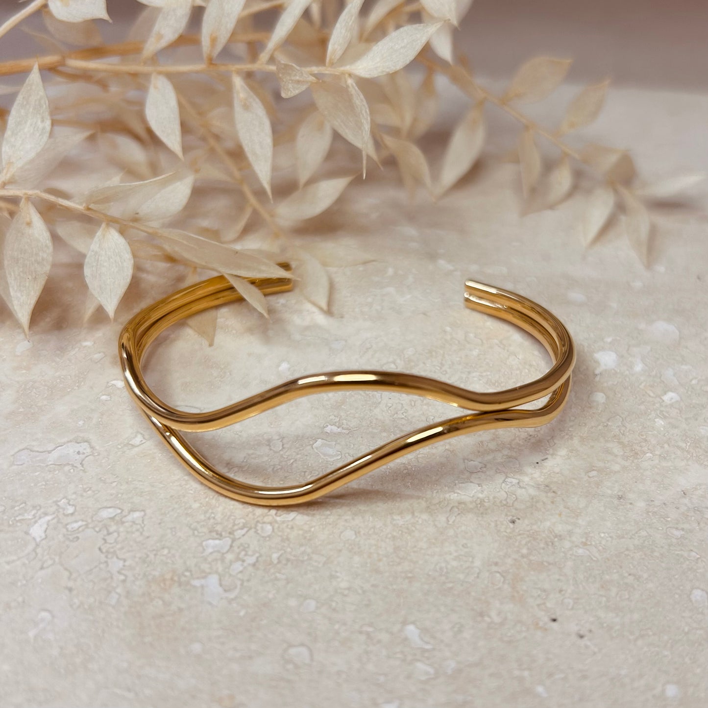 Everyday Gold Abstract Bangle